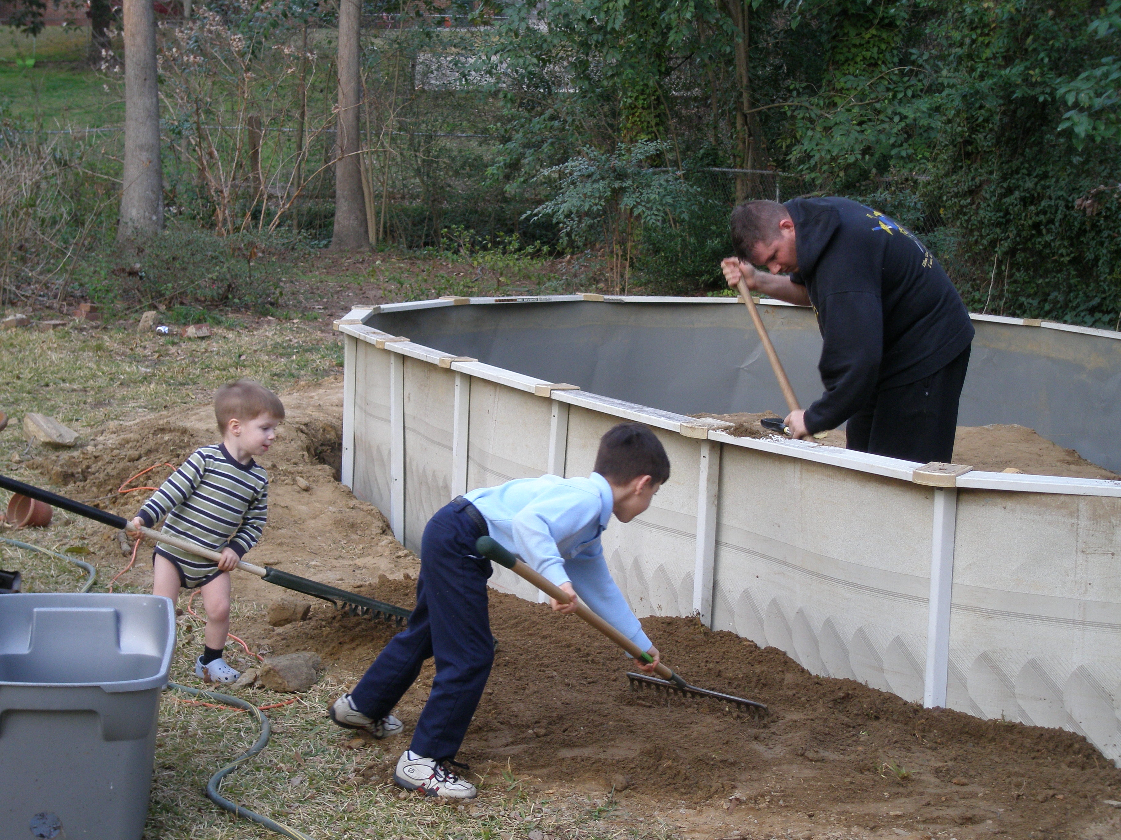 build your own pool enclosure